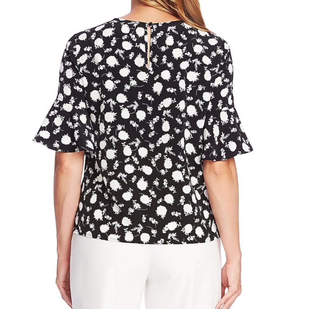 Vince Camuto floral flutter sleeve blouse - Picture 2 of 2